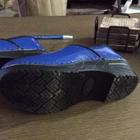 COPY - Bjork Blue Nursing Clogs - Picture 5 of 7